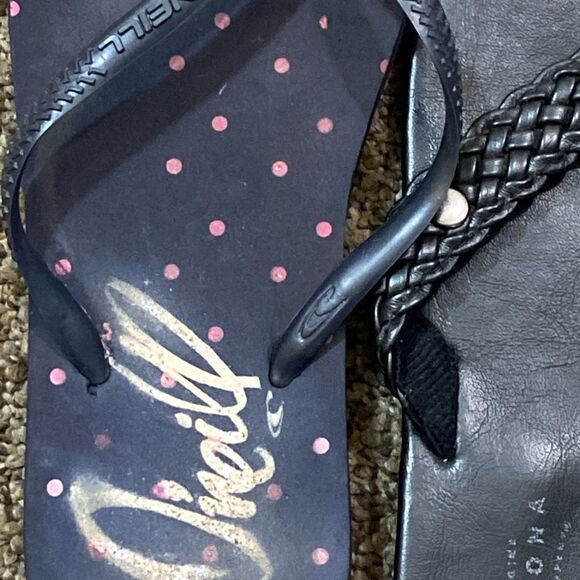 2 Pairs O'Neill Size L 5-6 Black and Pink Polka Dot Flip Flops & Arizona Size 7 - Picture 3 of 8